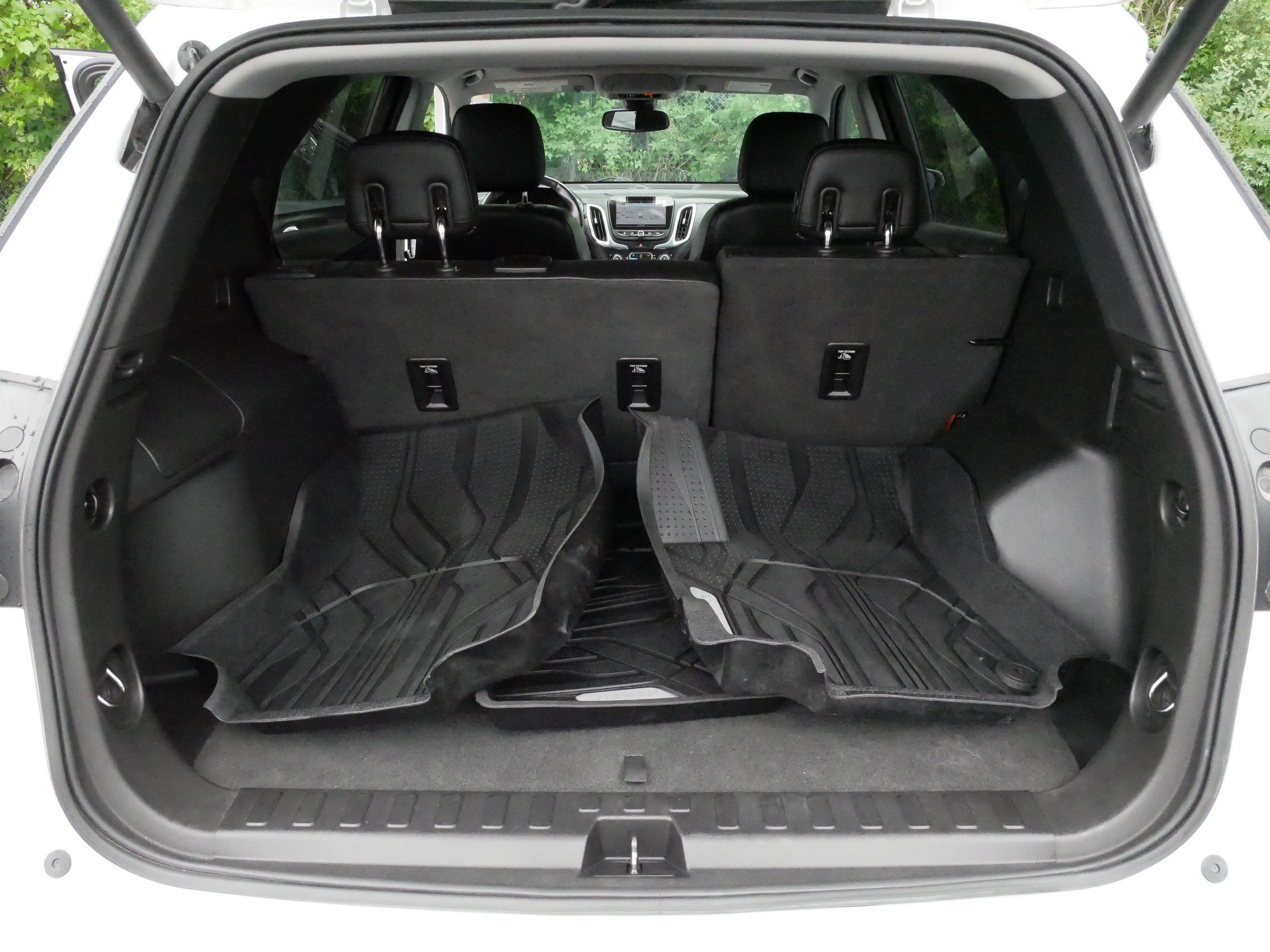 Used 2018 Chevrolet Equinox Premier AWD/4WD image 18
