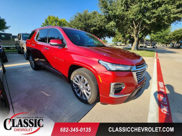 Used 2023 Chevrolet Traverse Premier FWD image 1