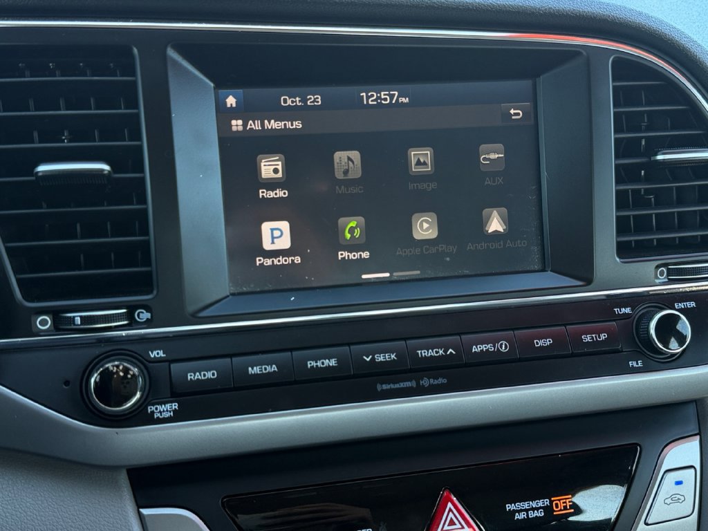 Used 2017 Hyundai Elantra SE FWD image 25