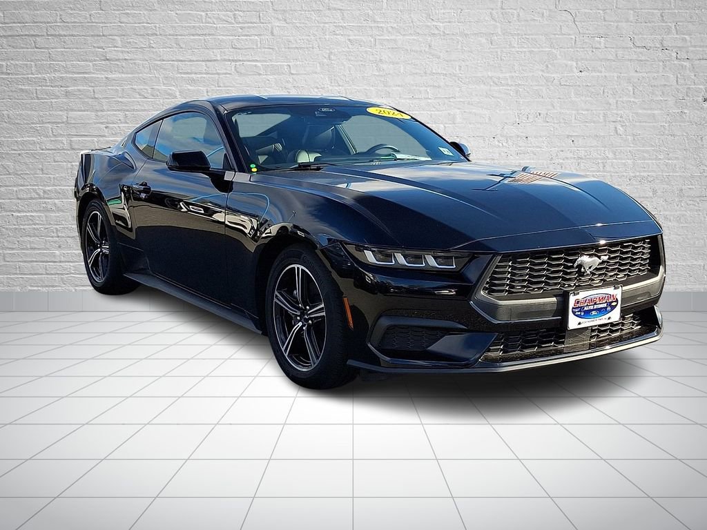 Used 2024 Ford Mustang Premium image 3