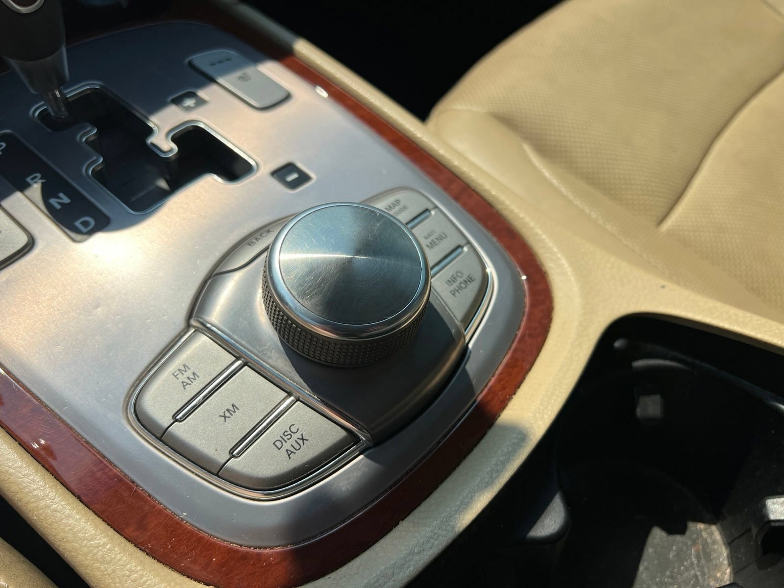 Used 2012 Hyundai Genesis 4.6 RWD image 22
