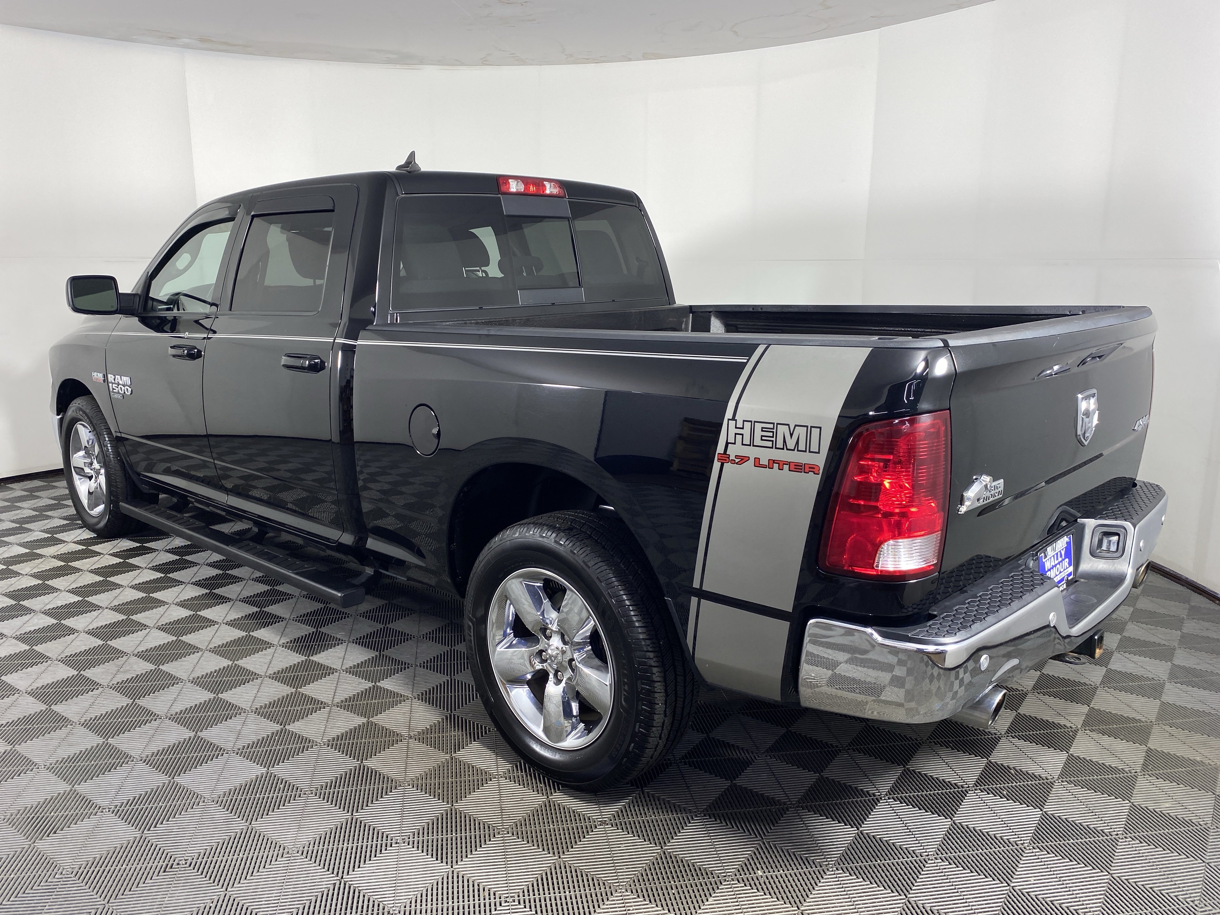 Used 2019 RAM 1500 Big Horn AWD/4WD image 8