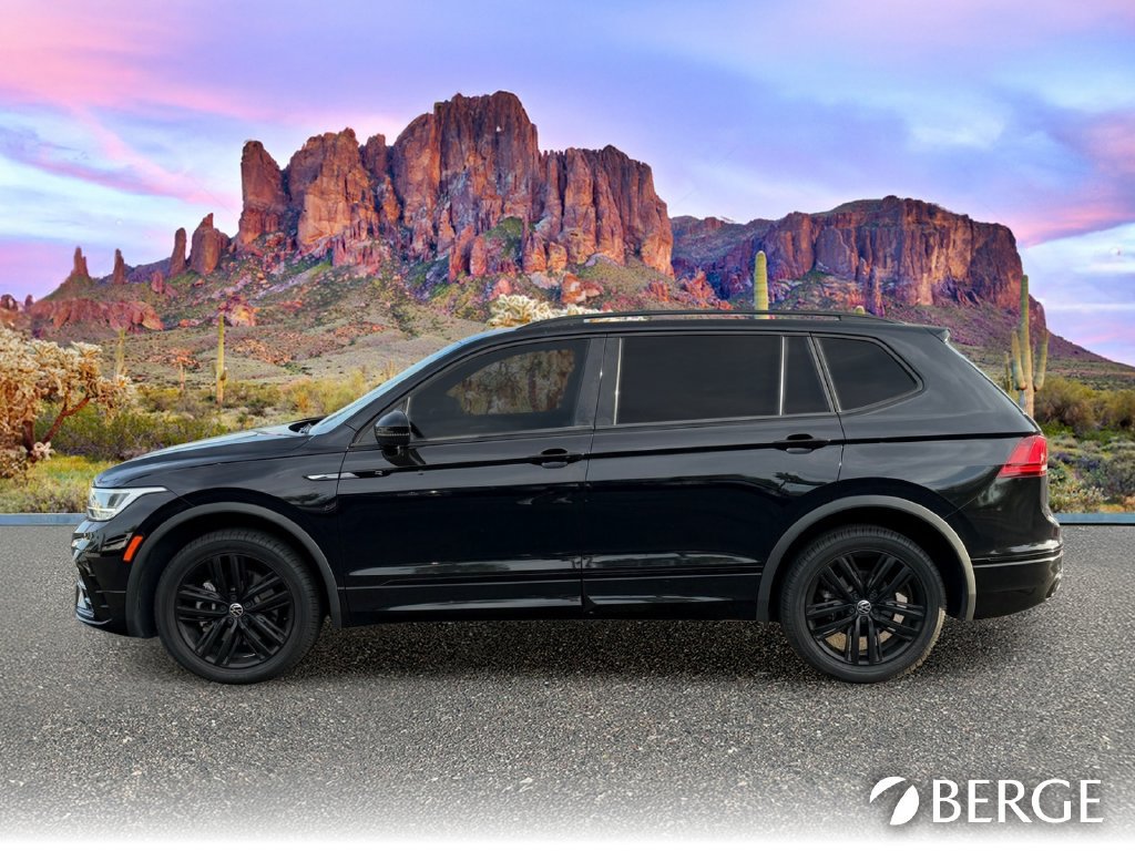 Used 2022 Volkswagen Tiguan SE R-Line AWD/4WD image 3