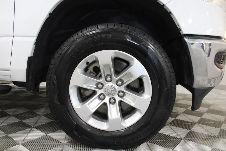 Used 2024 RAM 1500 Laramie AWD/4WD image 46