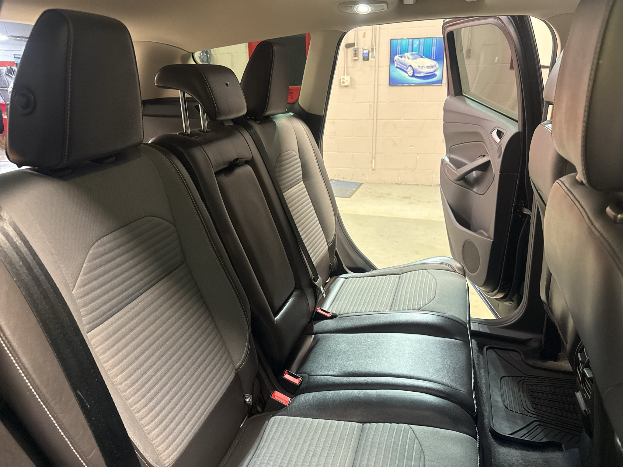 Used 2017 Ford Escape Titanium AWD/4WD image 20