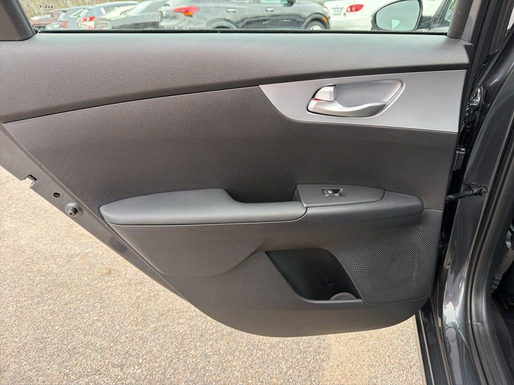 Used 2023 Kia Forte LXS w/ LXS Technology Package image 21