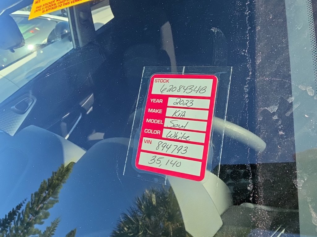 Certified 2023 Kia Soul LX w/ LX Technology Package FWD image 10