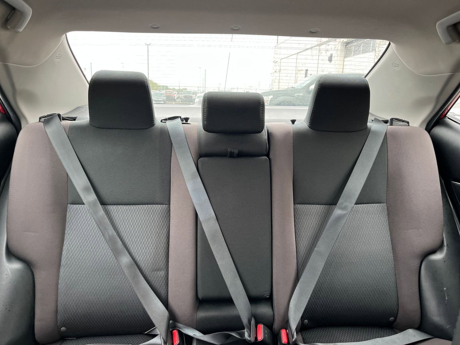 Used 2018 Toyota Corolla LE FWD image 36