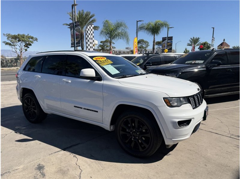 Used 2020 Jeep Grand Cherokee Altitude AWD/4WD image 55