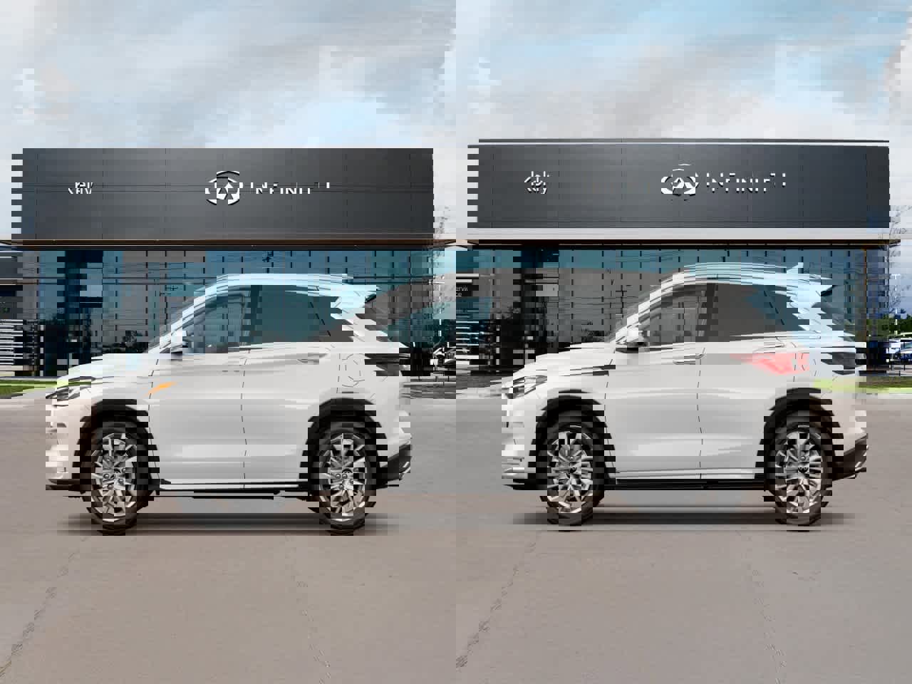 New 2025 INFINITI QX50 Luxe image 3