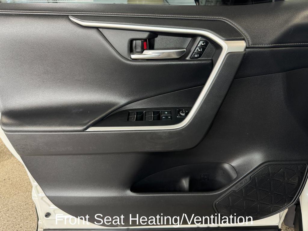 Used 2022 Toyota RAV4 Limited AWD/4WD image 10