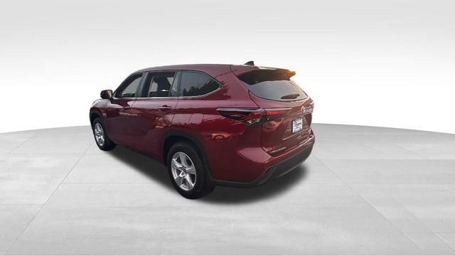 Used 2024 Toyota Highlander LE image 9