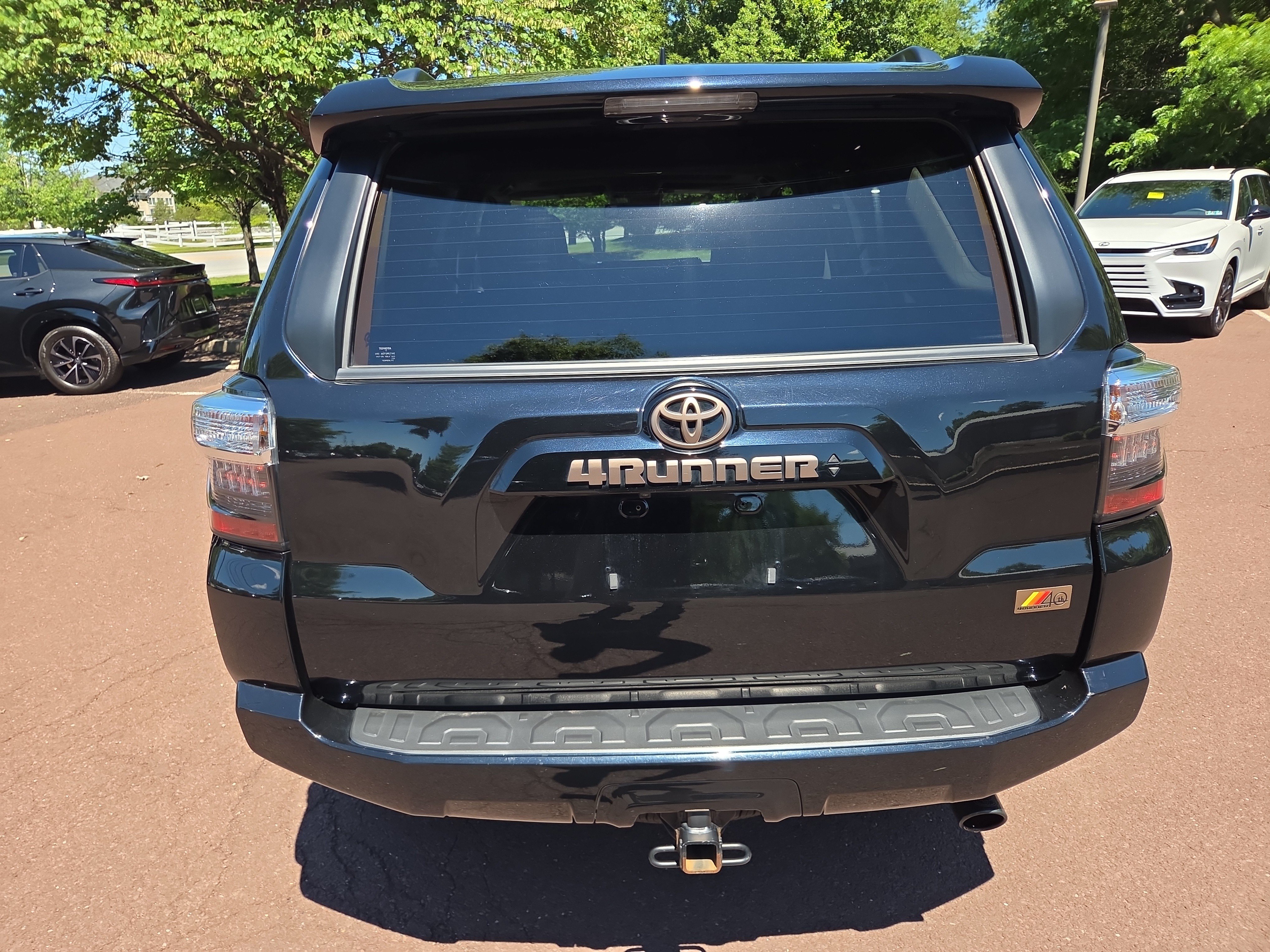 Used 2023 Toyota 4Runner 40th Anniversary SE AWD/4WD image 4