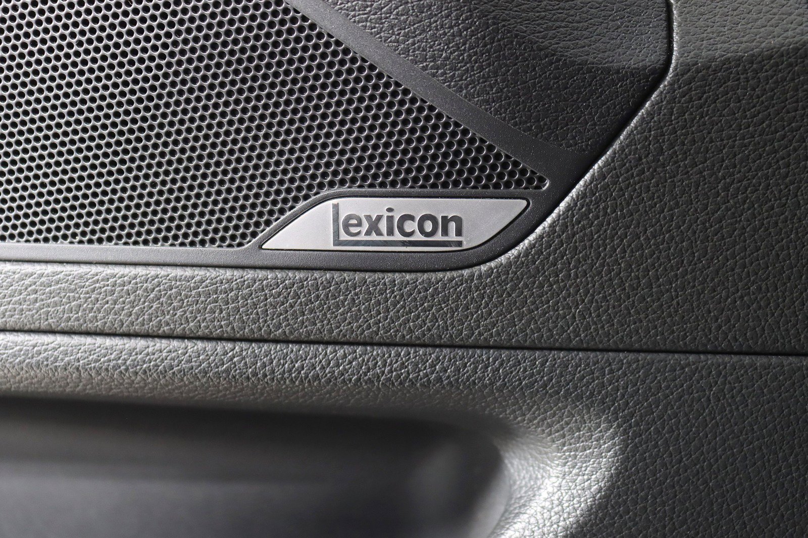 Used 2015 Hyundai Genesis 3.8 w/ Option Group 03 image 32