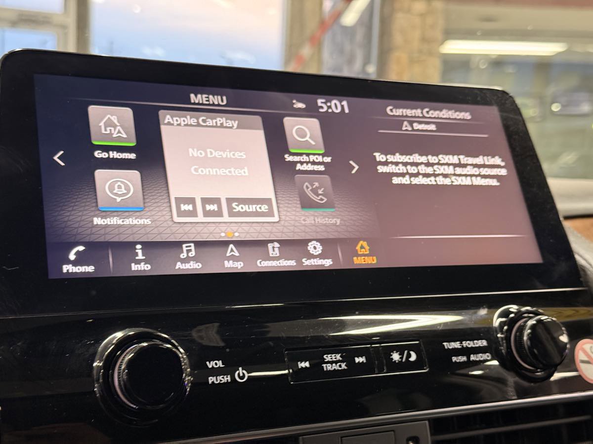 Used 2023 Nissan Armada SL w/ Captain's Chairs Package image 59