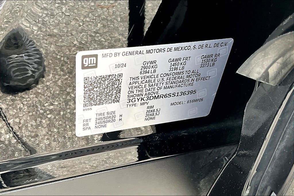 Certified 2025 Cadillac Optiq Luxury 2 w/ LPO, Floor Liner Package AWD/4WD image 19