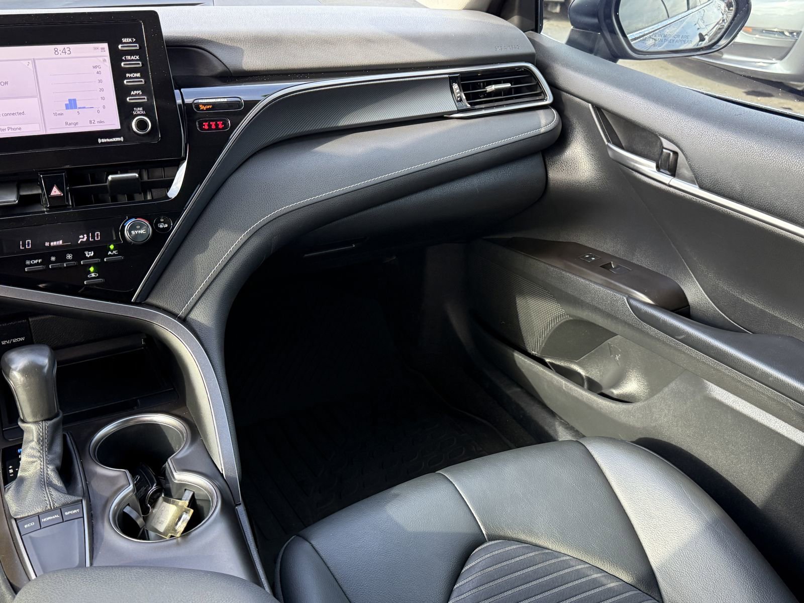 Used 2023 Toyota Camry SE w/ Convenience Package image 12