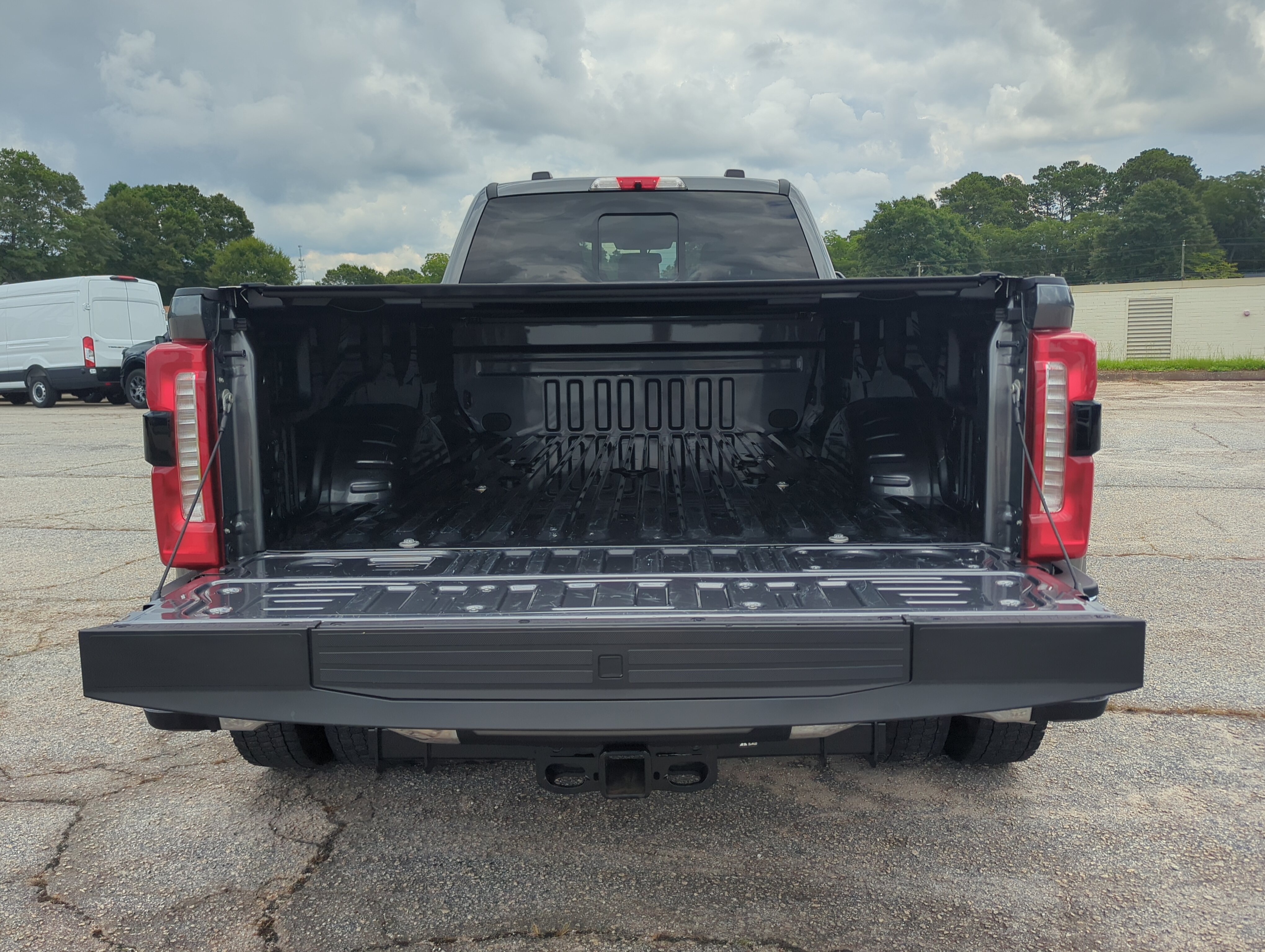 Certified 2025 Ford F450 Lariat w/ Lariat Ultimate Package AWD/4WD image 11