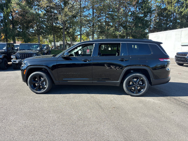 New 2027 Jeep Grand Cherokee L Limited w/ Limited Altitude Package AWD/4WD image 8