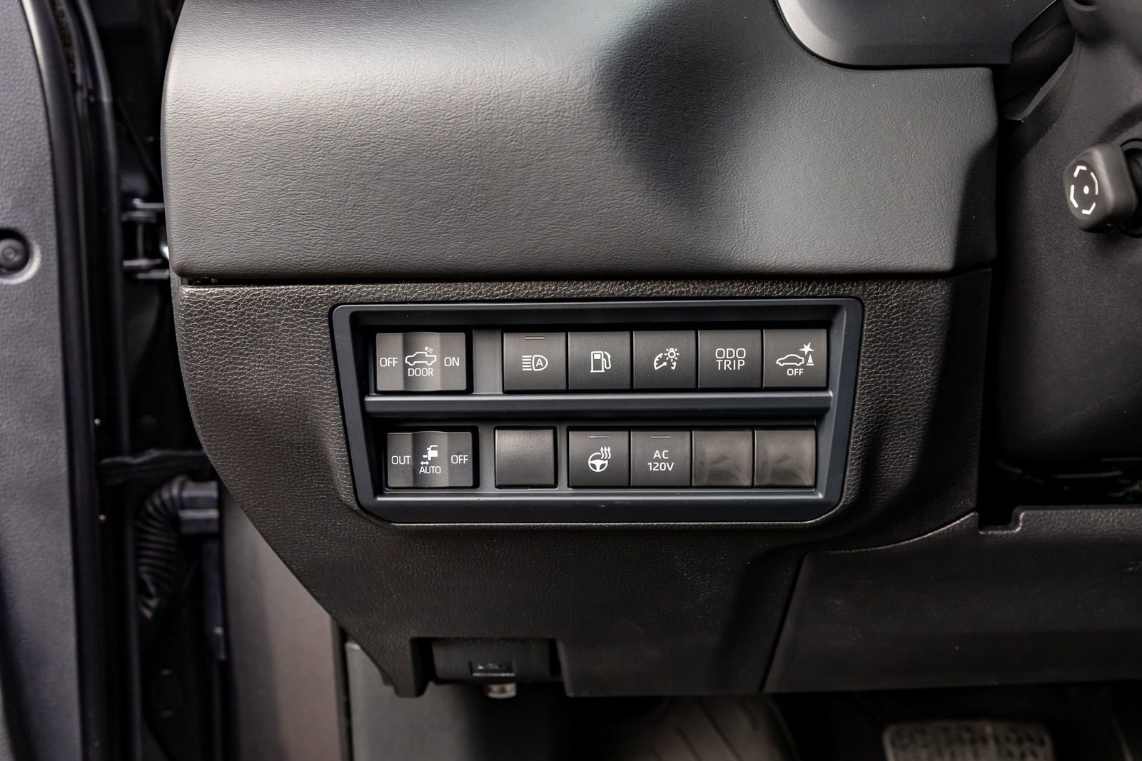 Used 2025 Toyota Tundra Platinum image 23