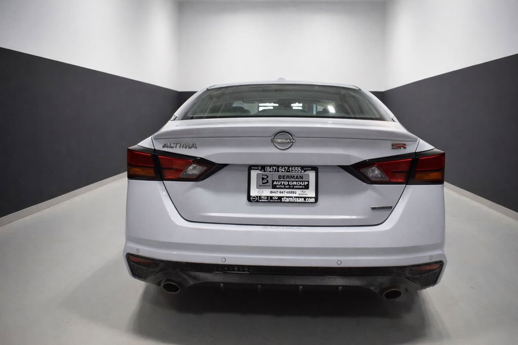 Used 2024 Nissan Altima 2.0 SR image 9