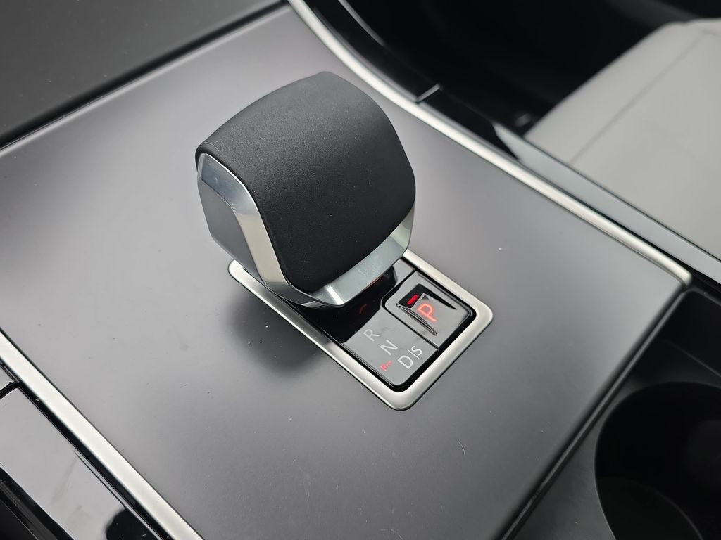 New 2026 Land Rover Range Rover Velar S image 26