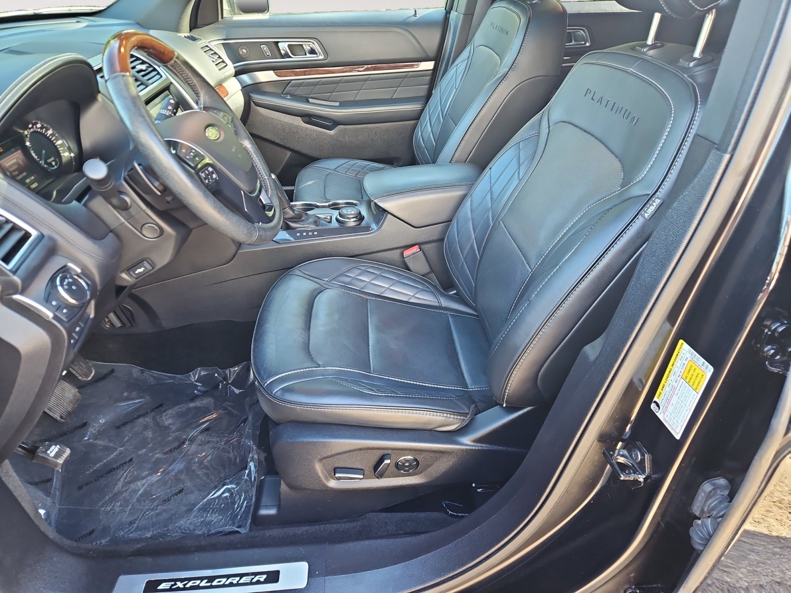 Used 2017 Ford Explorer Platinum AWD/4WD image 9