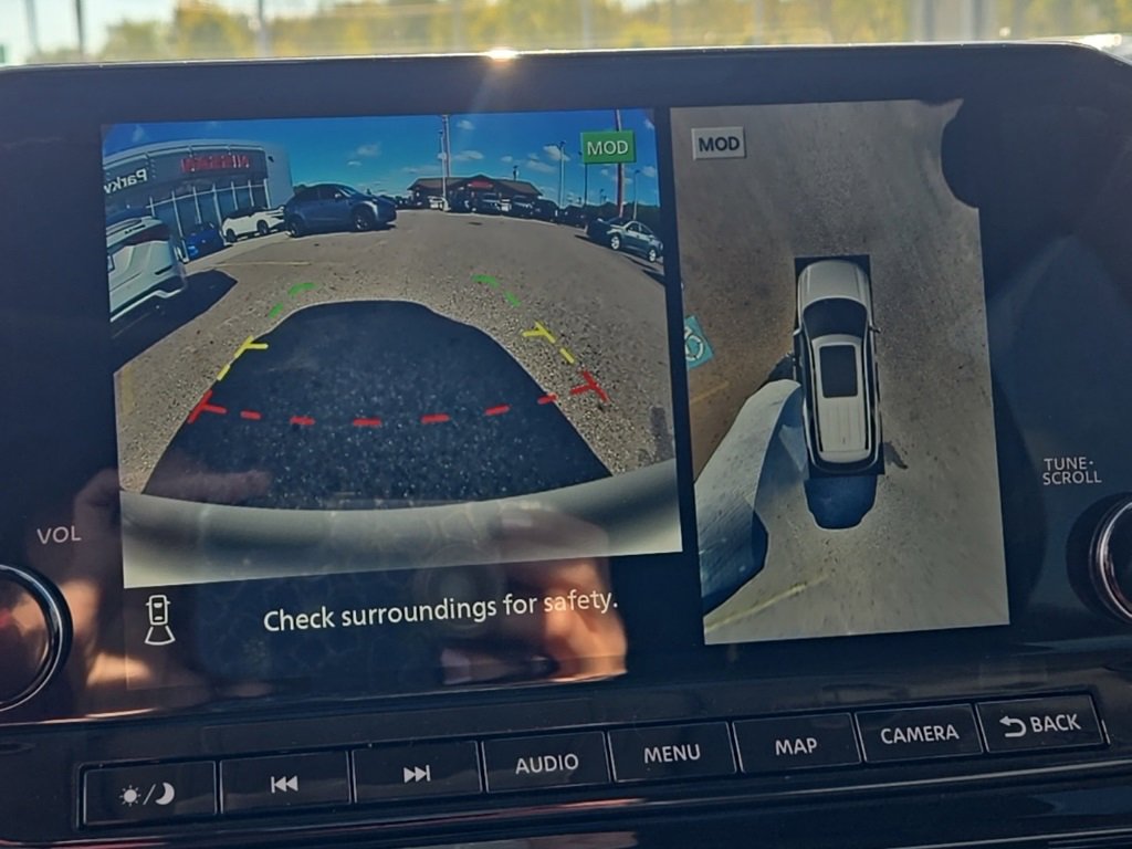 New 2025 Nissan Pathfinder SL image 22