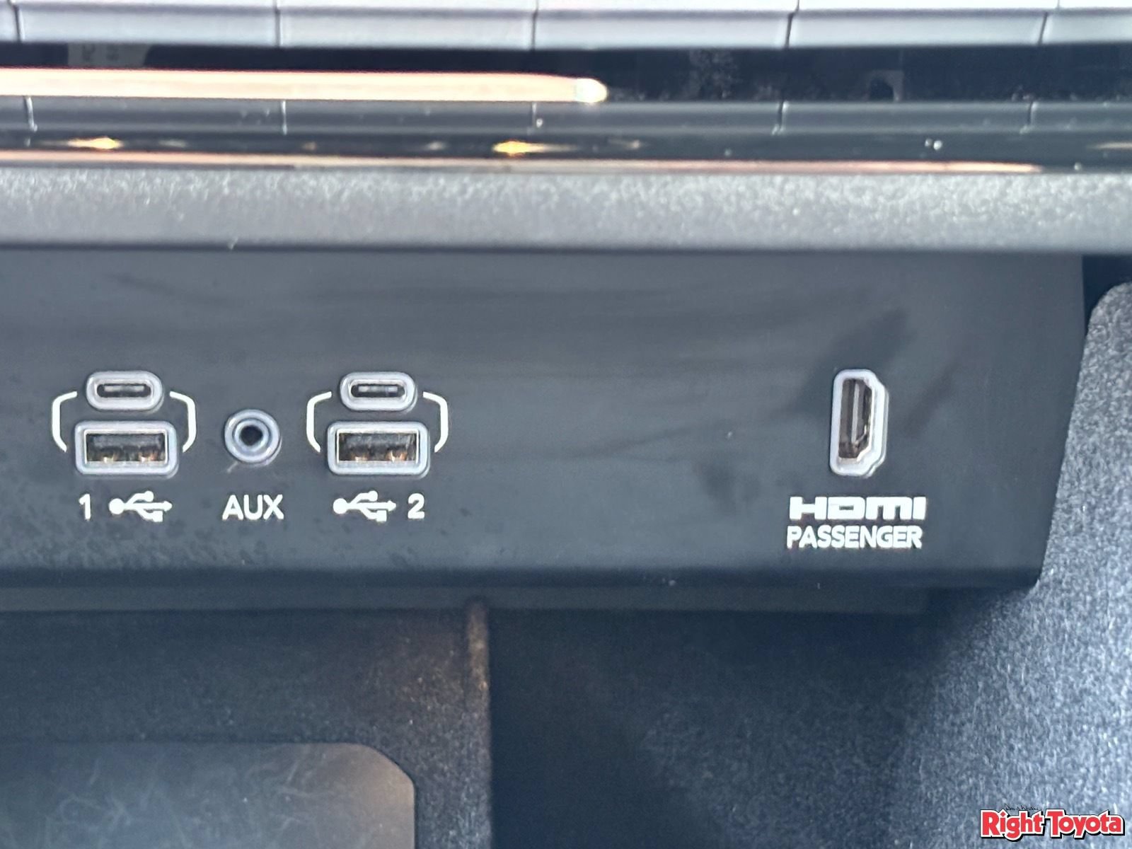 Used 2022 Jeep Wagoneer Series III AWD/4WD image 26