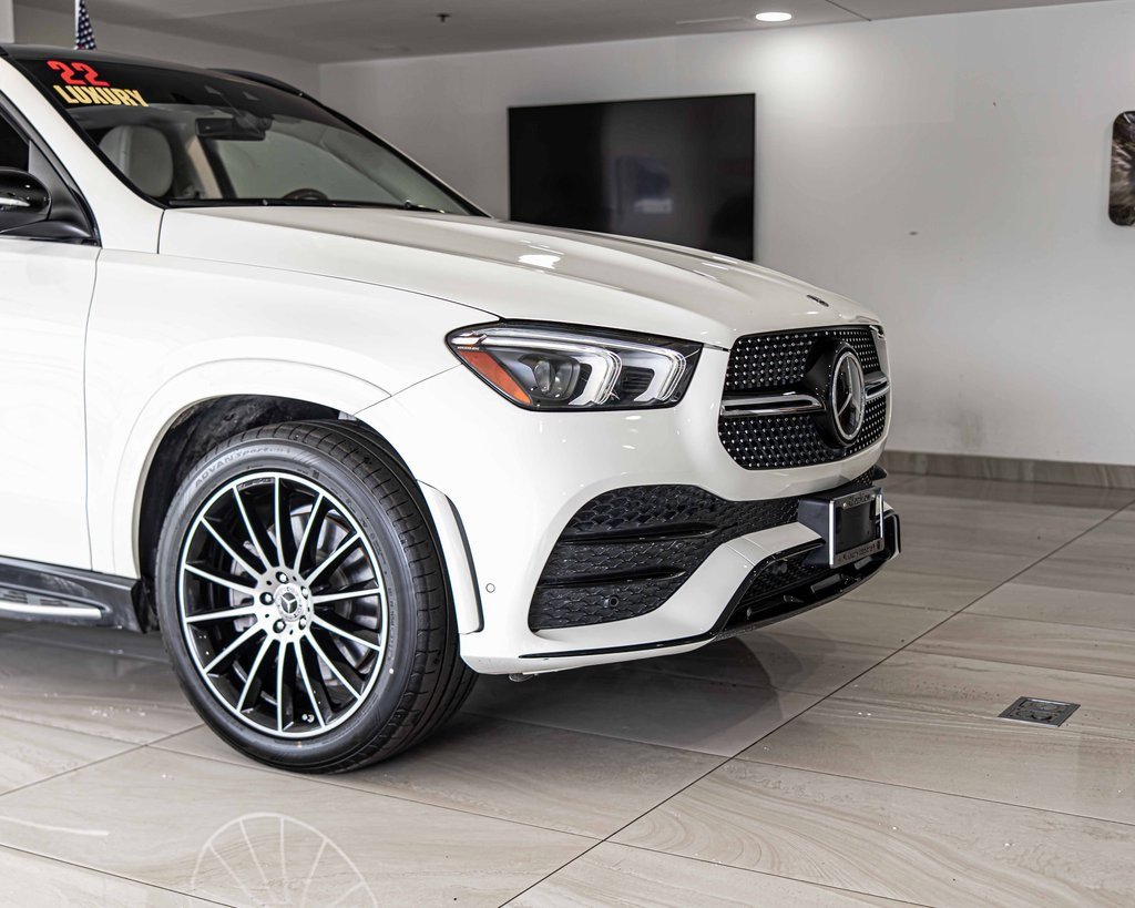 Used 2022 Mercedes-Benz GLE 450 4MATIC w/ Revised AMG Line Exterior image 3