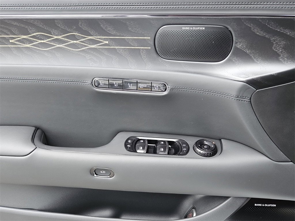 New 2026 Genesis G90 3.5T Prestige image 32