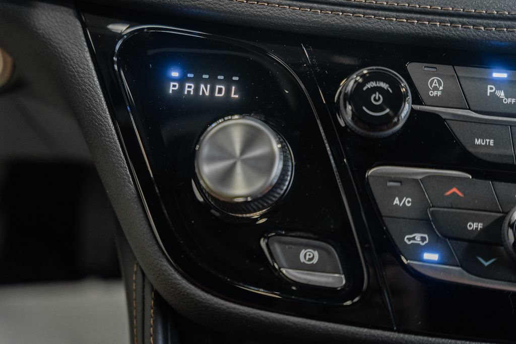 New 2026 Chrysler Pacifica Pinnacle image 26