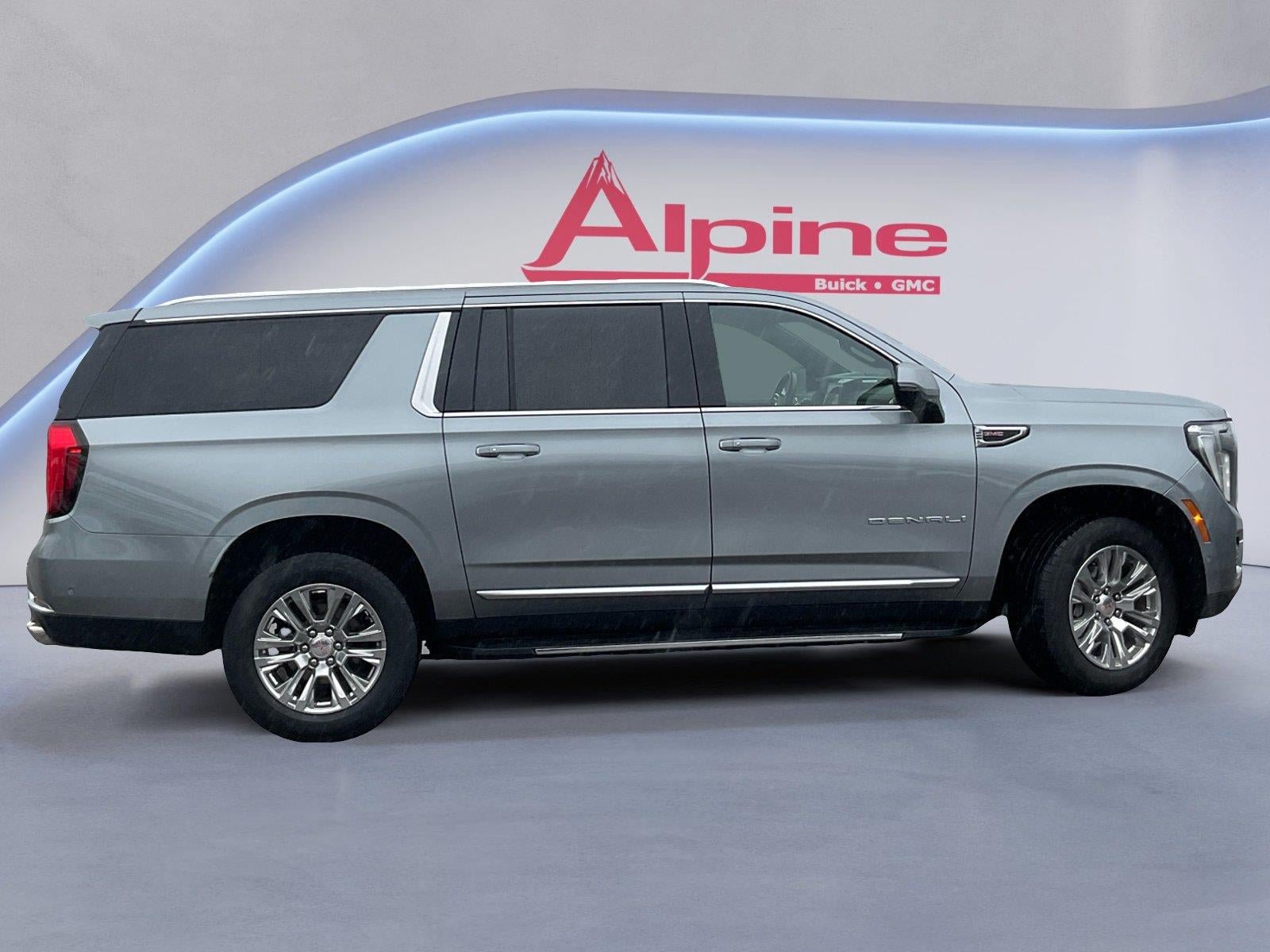 Certified 2025 GMC Yukon XL Denali AWD/4WD image 6
