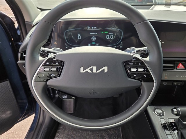 Certified 2025 Kia Niro EX image 16