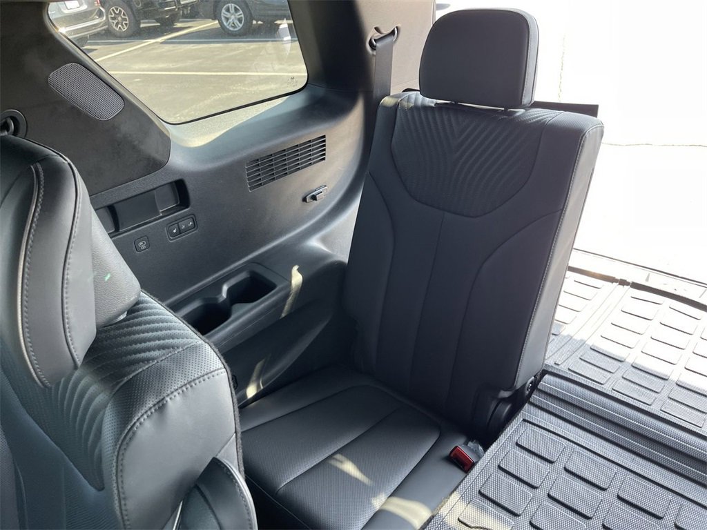 Used 2023 Hyundai Palisade Calligraphy w/ Cargo Package image 24