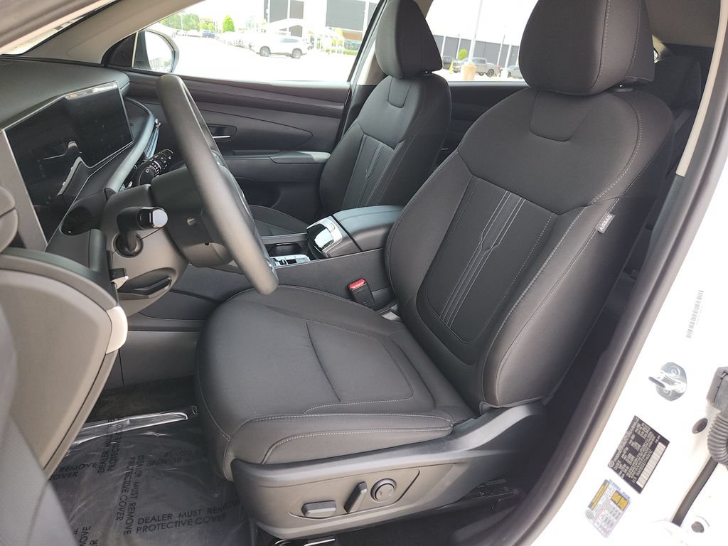 Used 2026 Hyundai Tucson SEL FWD image 13