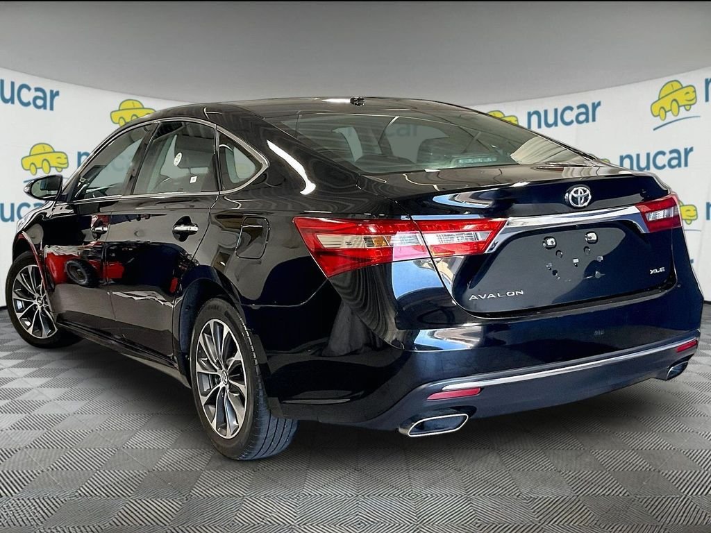 Used 2018 Toyota Avalon XLE FWD image 4