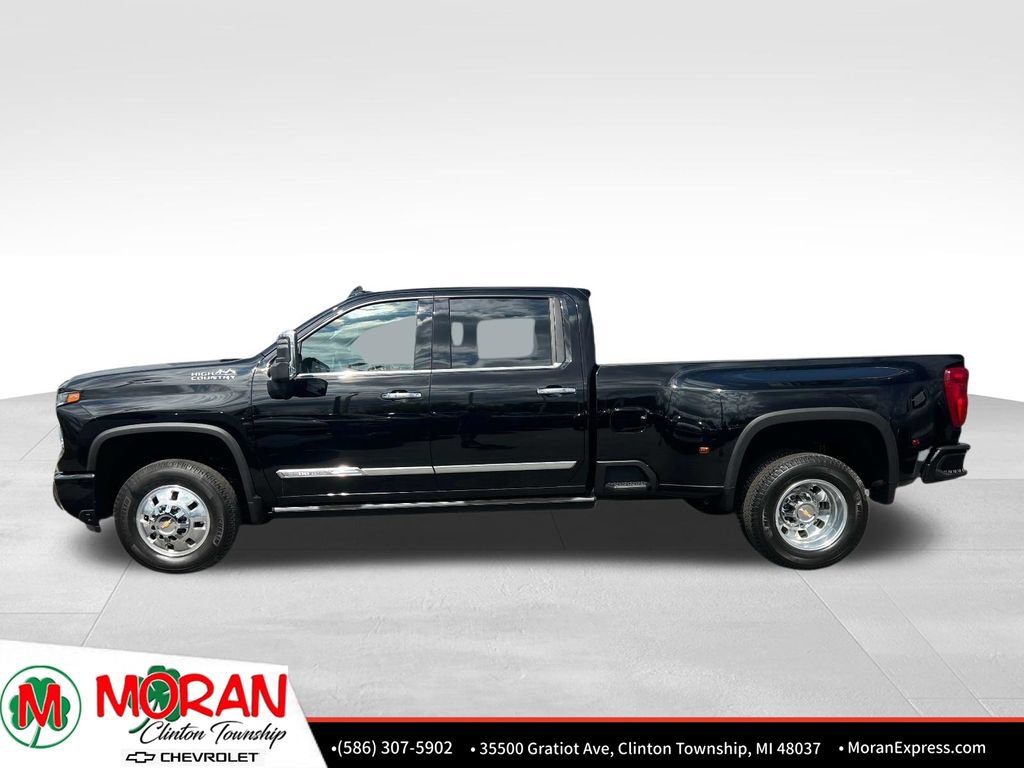 Certified 2026 Chevrolet Silverado 3500 High Country w/ Technology Package AWD/4WD image 3