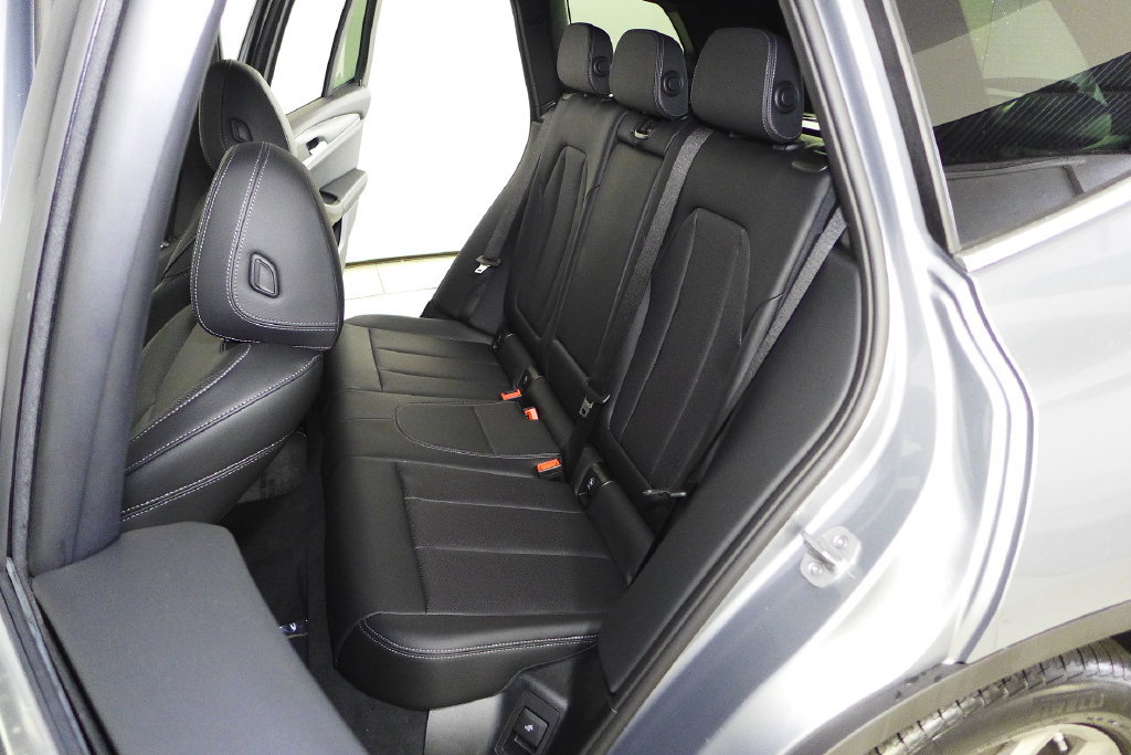 Used 2024 BMW X3 sDrive30i w/ Premium Package RWD image 21