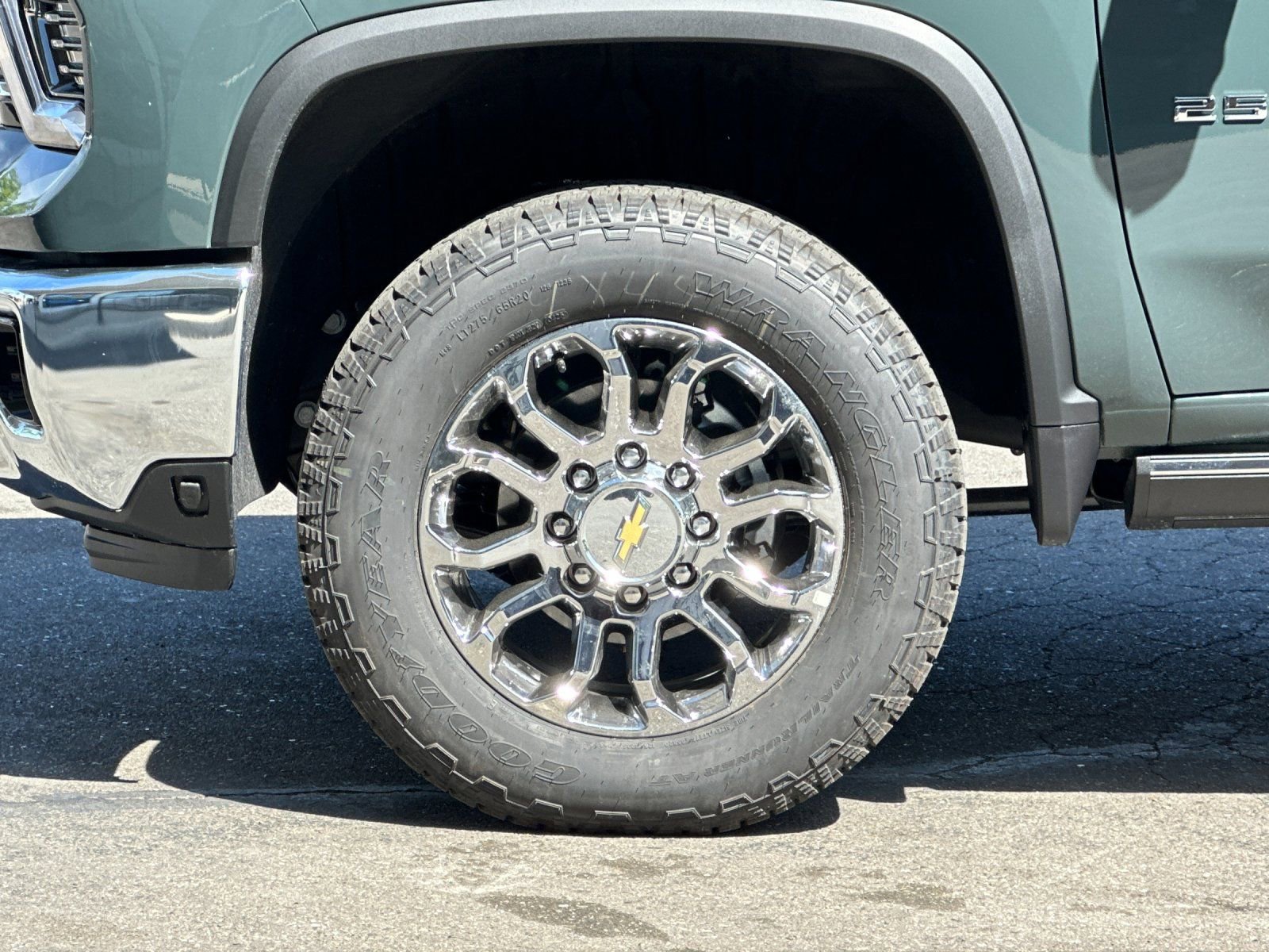 New 2026 Chevrolet Silverado 2500 LTZ w/ LTZ Premium Package AWD/4WD image 31