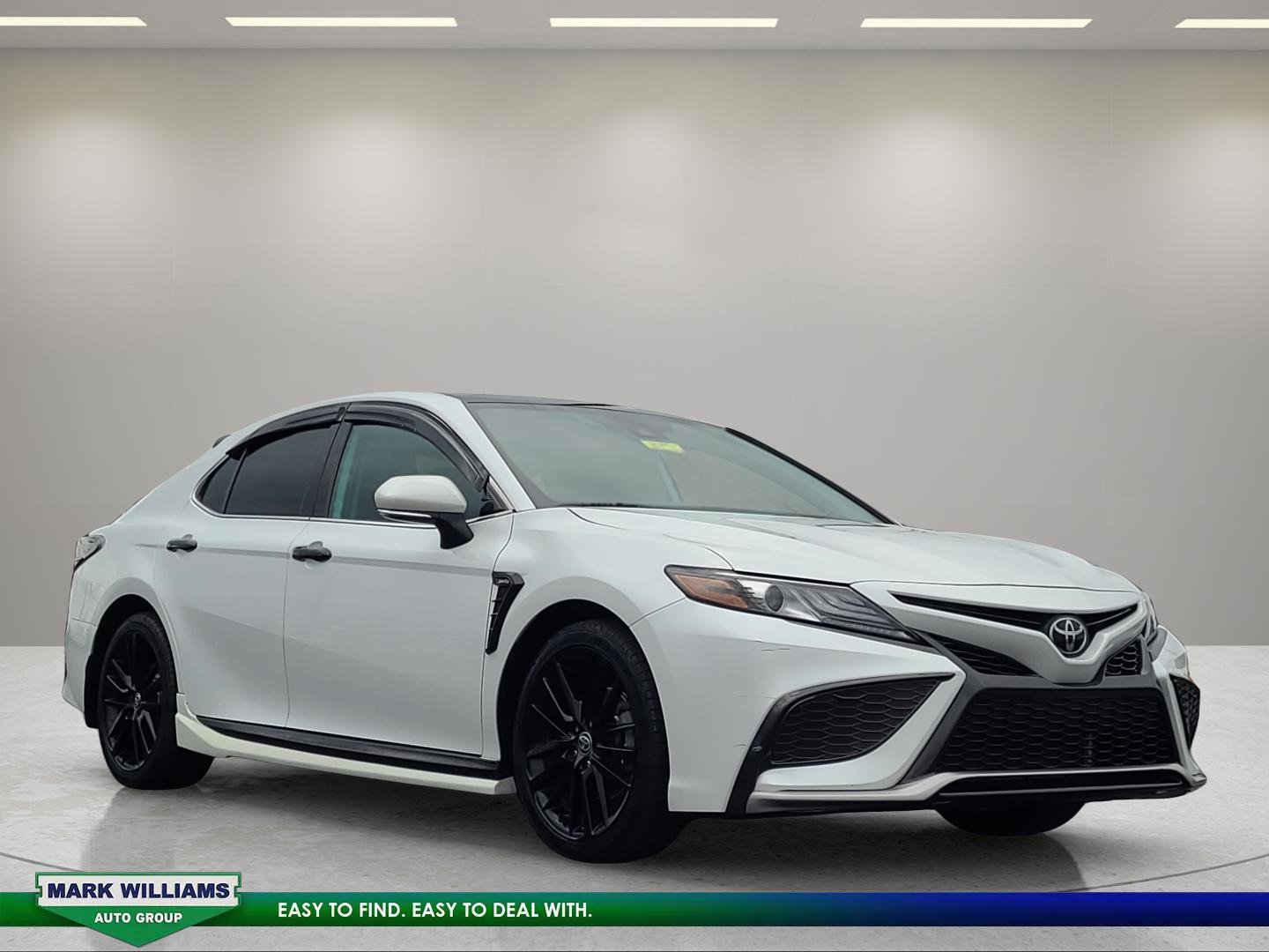 Used 2022 Toyota Camry XSE FWD video 1