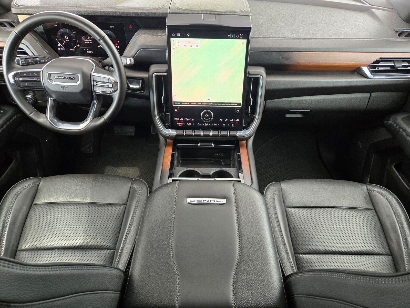 Used 2025 GMC Yukon Denali AWD/4WD image 10