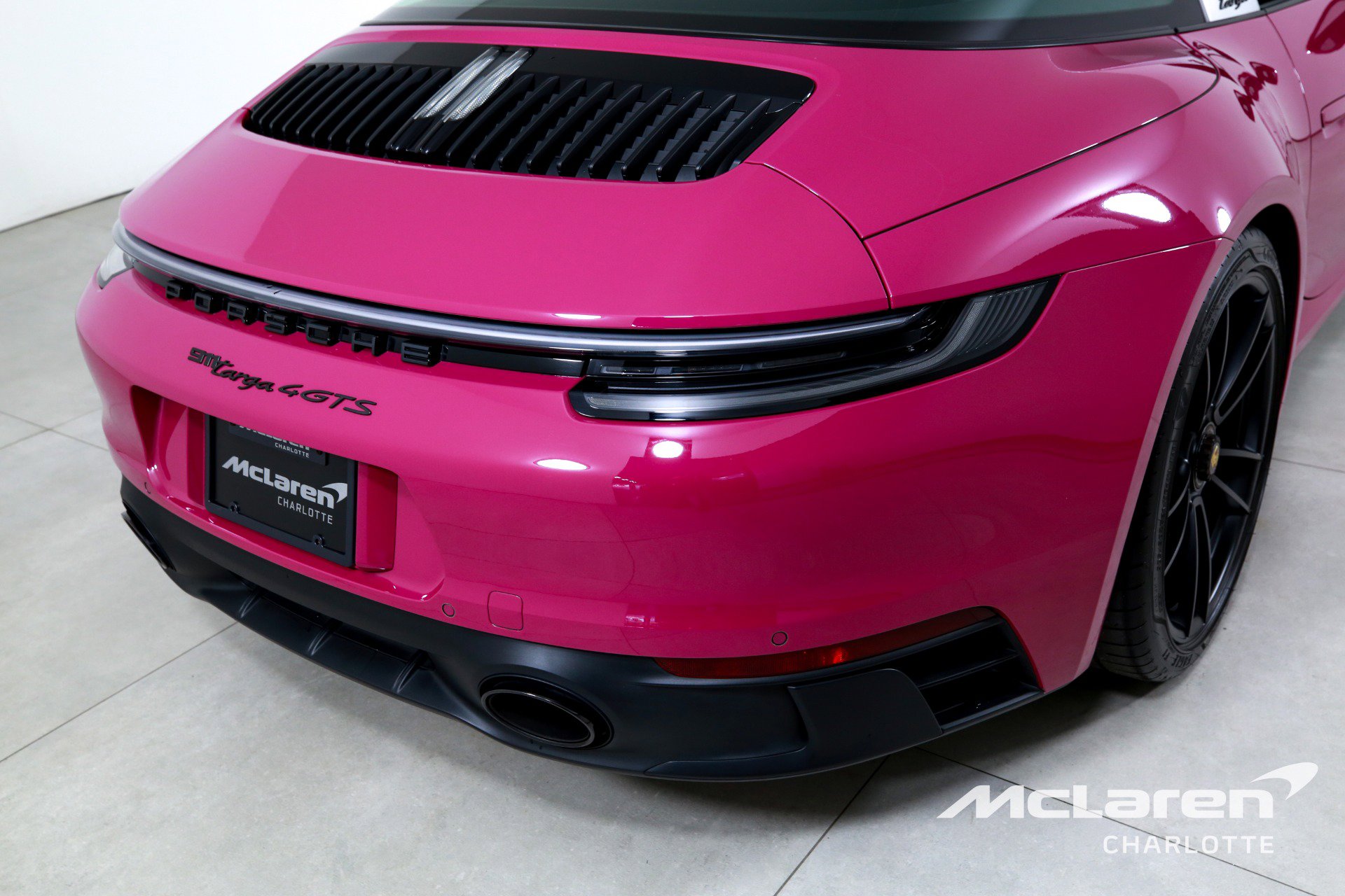 Used 2024 Porsche 911 Targa 4 GTS w/ Premium Package image 33