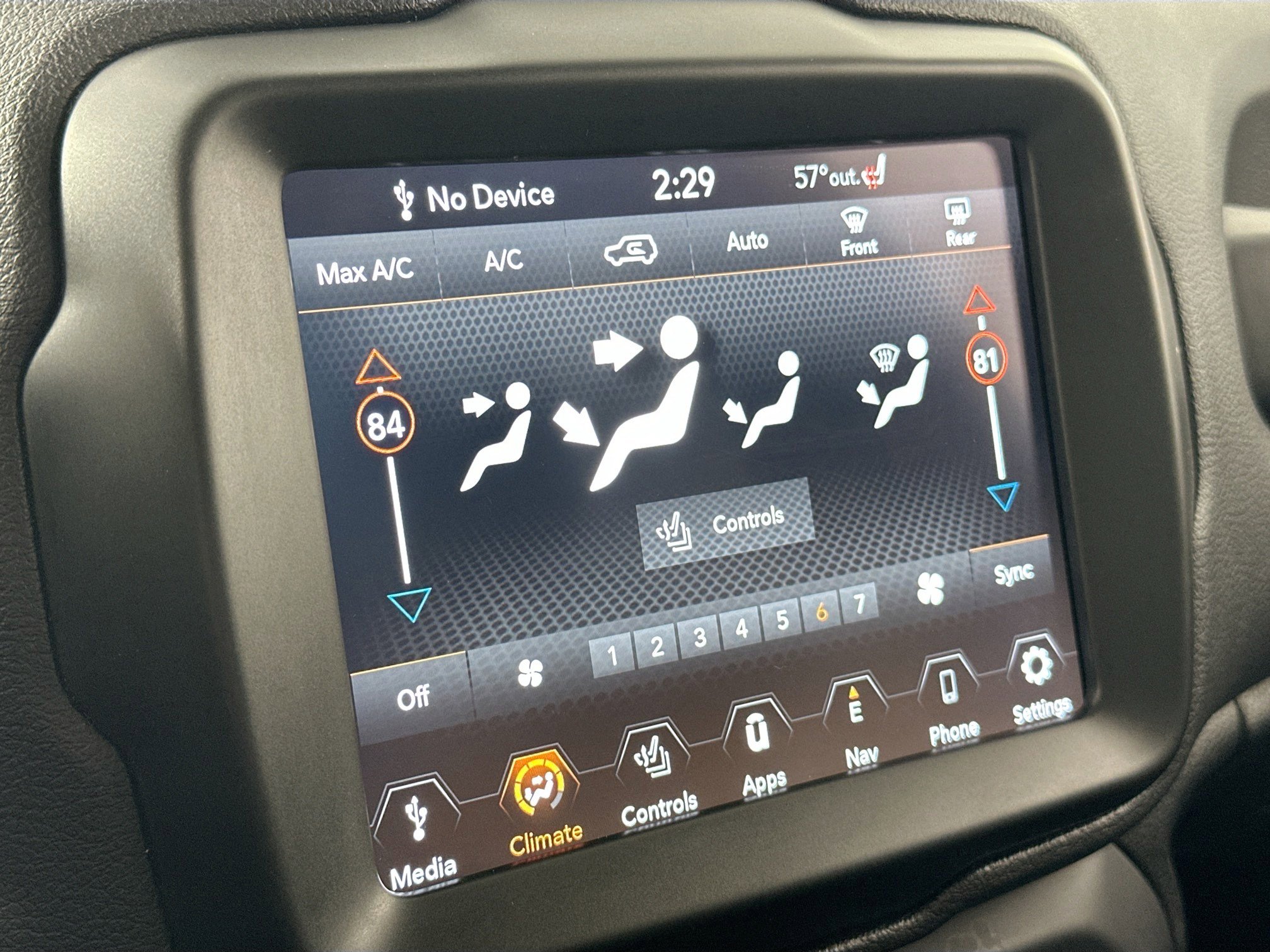 Used 2022 Jeep Renegade Limited image 16