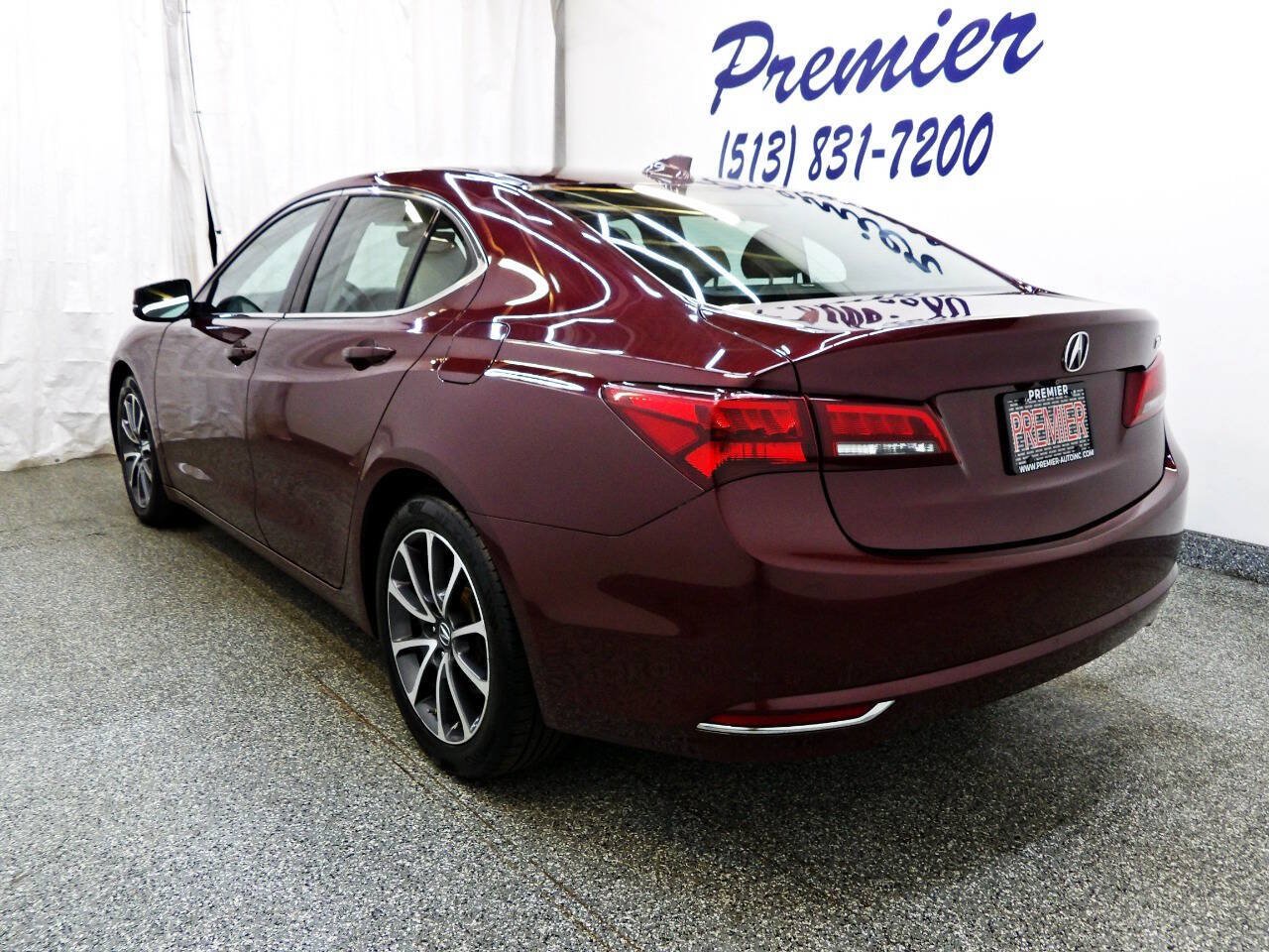 Used 2016 Acura TLX w/ Technology Package FWD image 4
