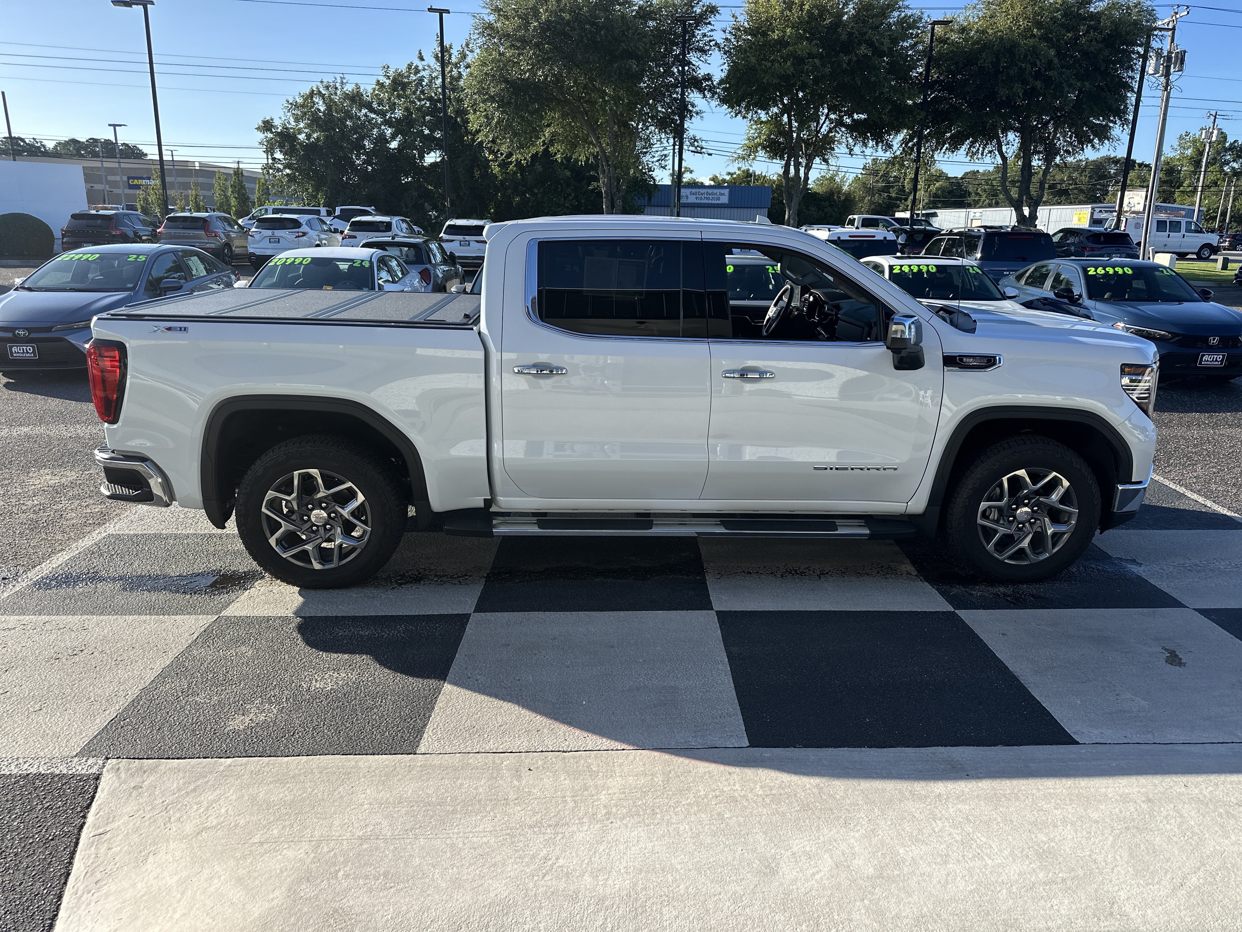 Used 2026 GMC Sierra 1500 SLT w/ SLT Premium Plus Package AWD/4WD image 3