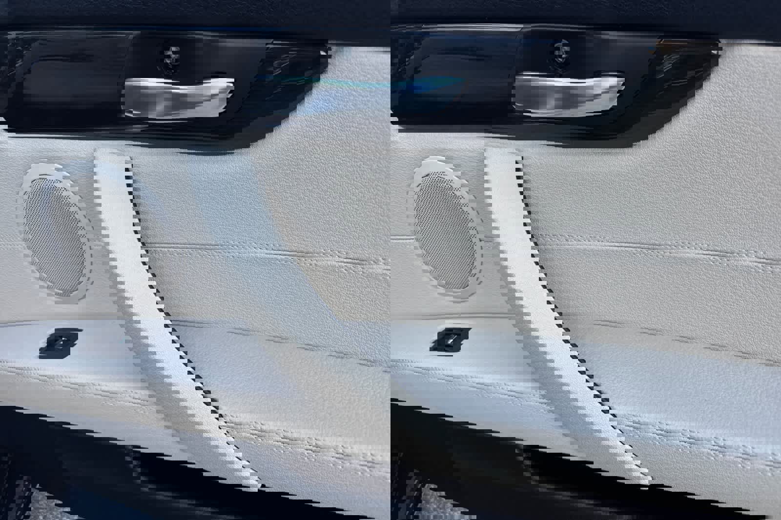 Used 2015 BMW Z4 sDrive35is image 17