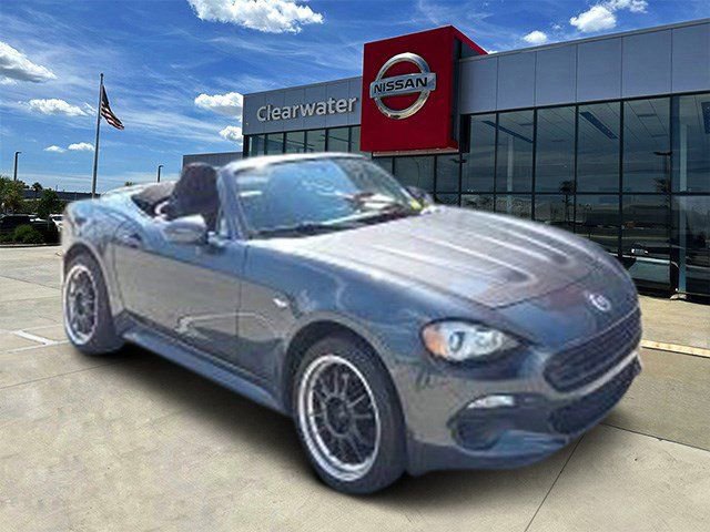Used 2018 FIAT 124 Spider Classica w/ Technology Group