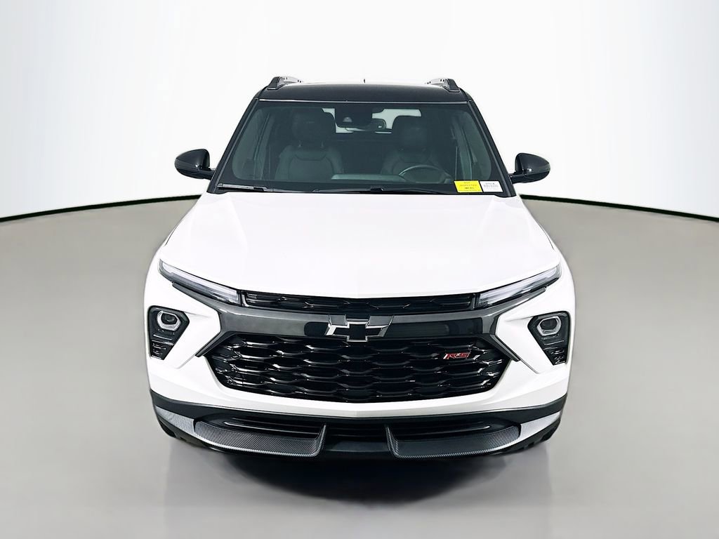 Used 2025 Chevrolet TrailBlazer RS w/ Convenience Package image 2