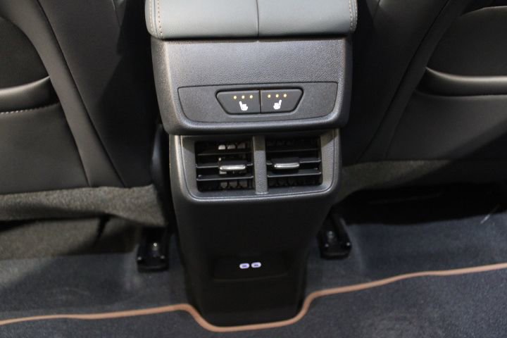 New 2026 GMC Terrain AT4 AWD/4WD image 21